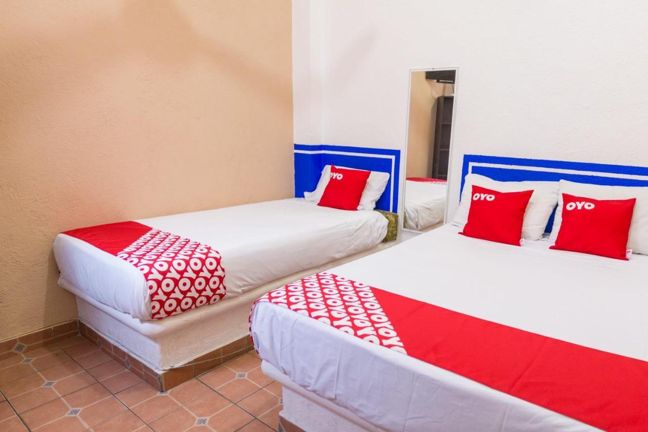 Hotel Isis Сиуатанехо Екстериор снимка